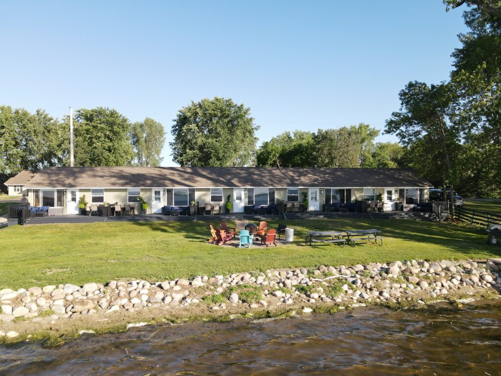 Beautiful lakefront villas on the shores of Lake Osakis